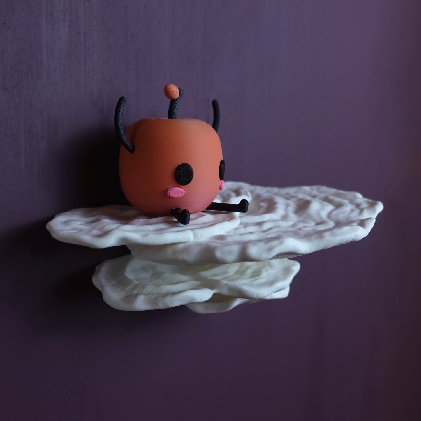 Wand Dekoregal "Gibbosa Pilz" | Made in Switzerland | Bio-Plastik | Stilvolles Design | Einfache Installation